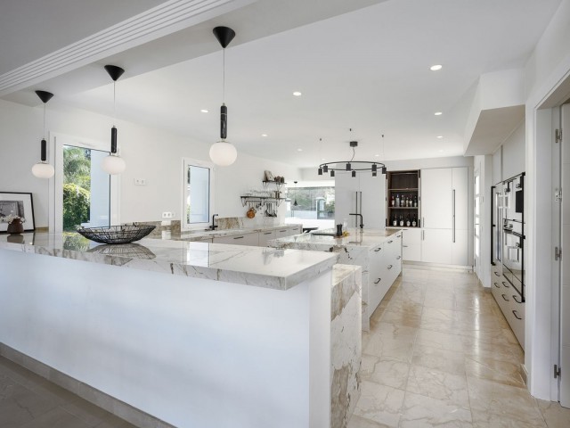 Villa con 7 Dormitorios  en Benahavís