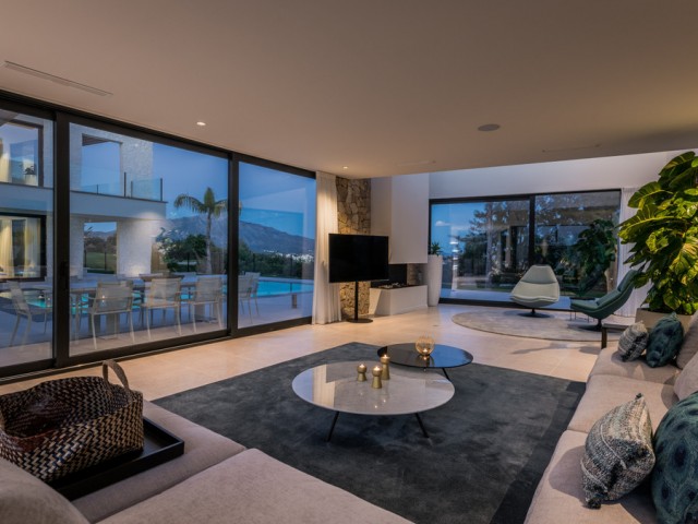 Villa con 5 Dormitorios  en Benahavís