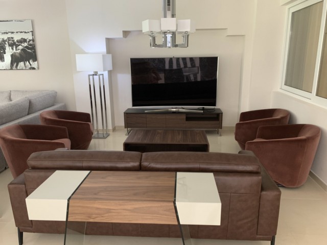 6 Schlafzimmer Apartment in Puerto Banús