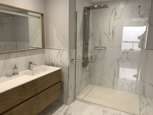 6 Schlafzimmer Apartment in Puerto Banús