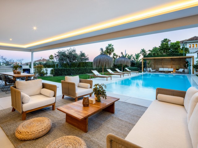 5 Soveroms Villa i Nueva Andalucía
