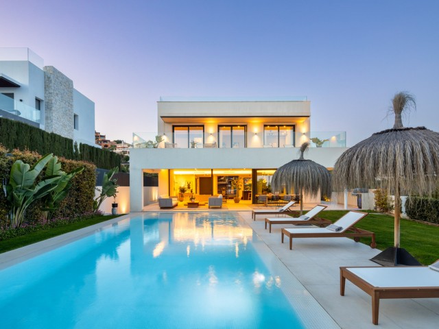 5 Soveroms Villa i Nueva Andalucía