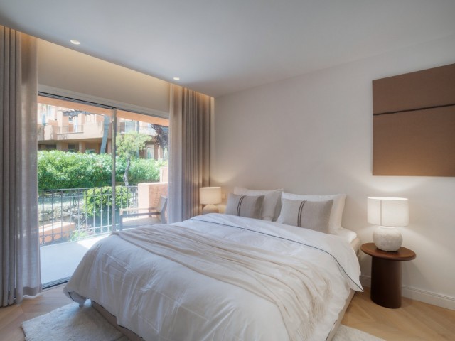 4 Schlafzimmer Apartment in Nueva Andalucía