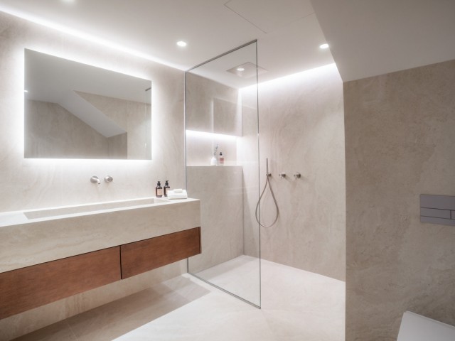 4 Schlafzimmer Apartment in Nueva Andalucía