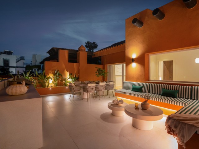 4 Schlafzimmer Apartment in Nueva Andalucía