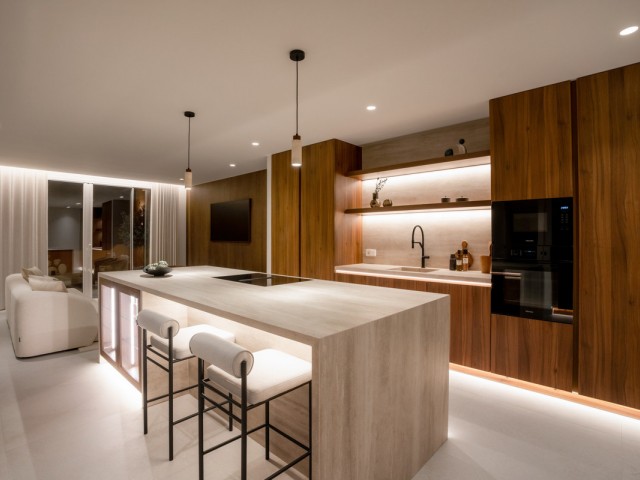 4 Schlafzimmer Apartment in Nueva Andalucía