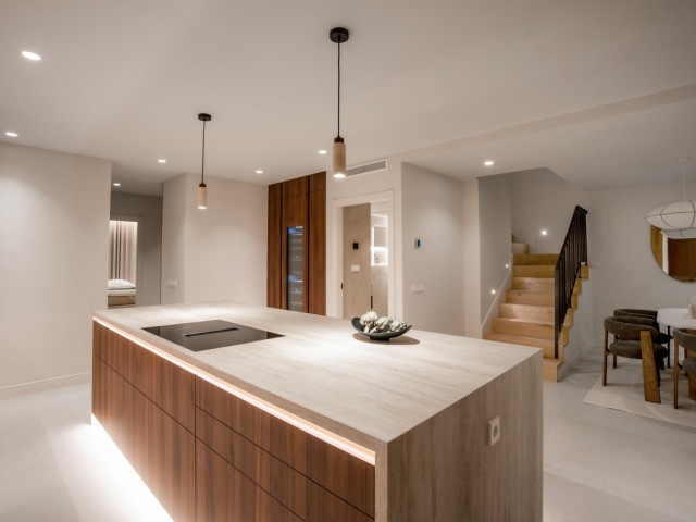 4 Schlafzimmer Apartment in Nueva Andalucía