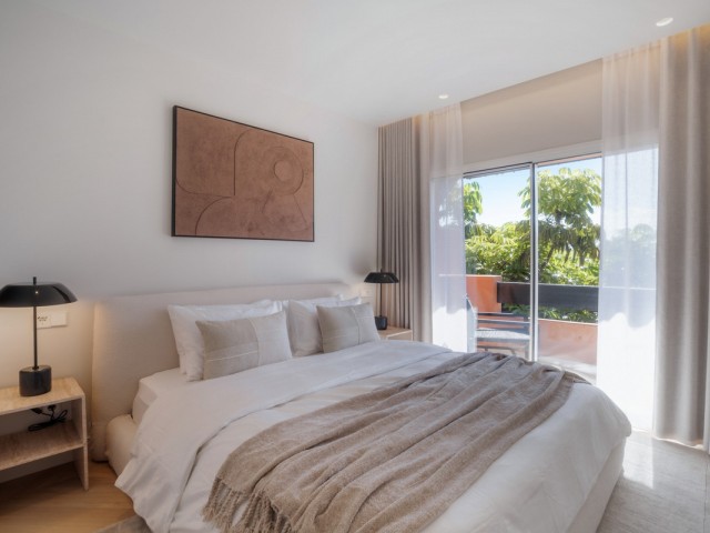 4 Schlafzimmer Apartment in Nueva Andalucía