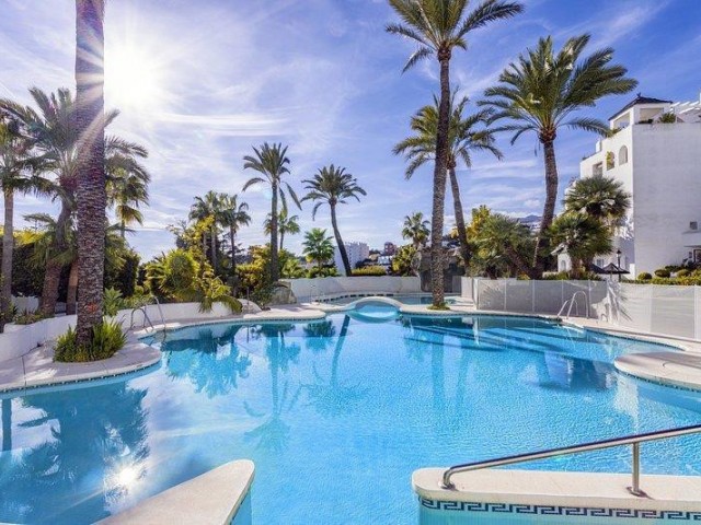 Apartment, Torremolinos Centro, R5130133