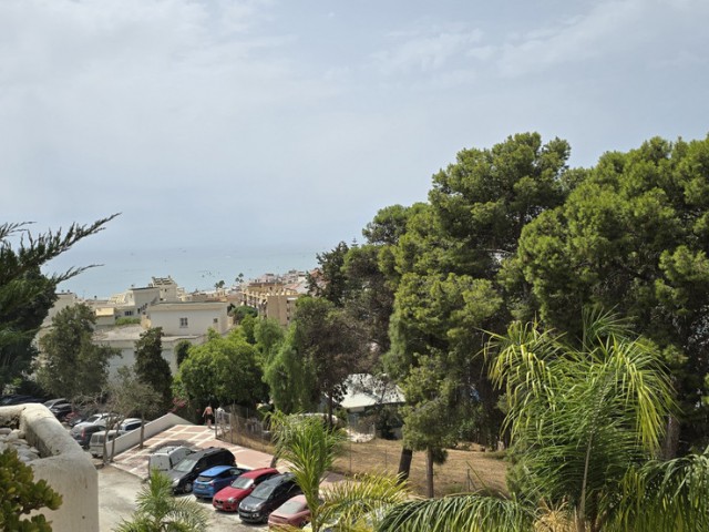 4 Schlafzimmer Apartment in Torremolinos Centro