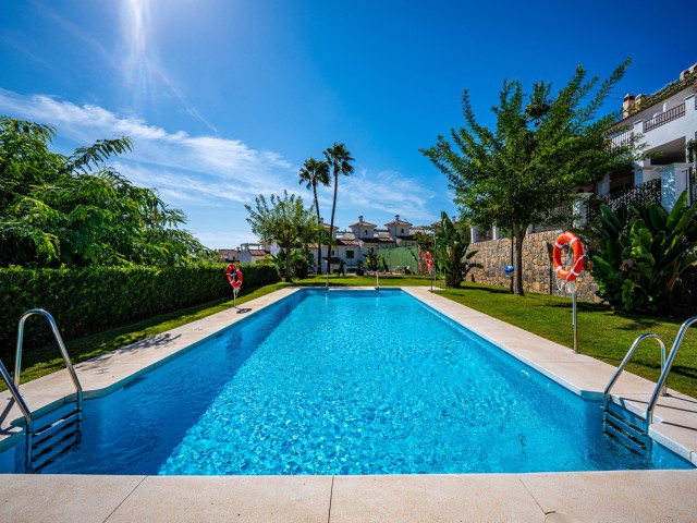 4 Slaapkamer Rijtjeshuis in Estepona