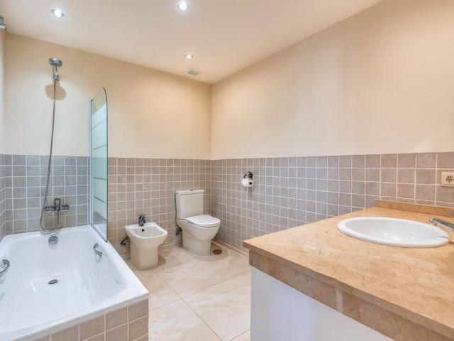 4 Slaapkamer Rijtjeshuis in Estepona