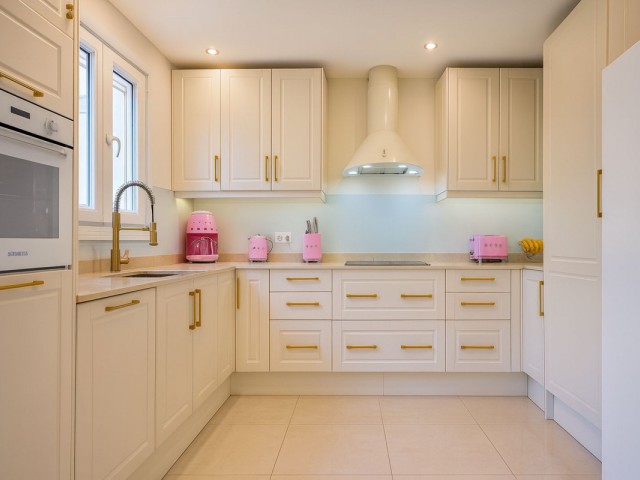 4 Slaapkamer Rijtjeshuis in Estepona