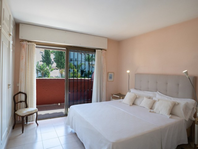 4 Bedrooms Villa in Marbella