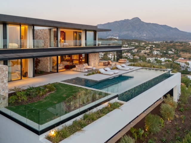 Villa con 8 Dormitorios  en Benahavís