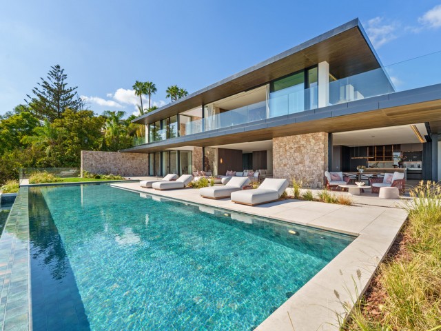 Villa con 8 Dormitorios  en Benahavís