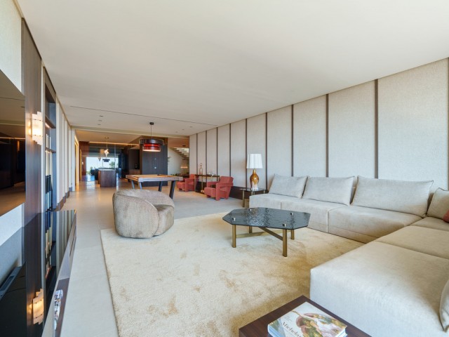 Villa con 8 Dormitorios  en Benahavís