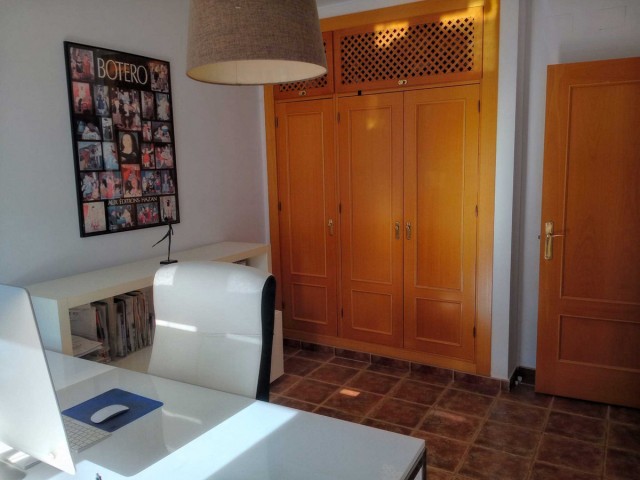 Maison mitoyenne avec 3 Chambres  à El Paraiso