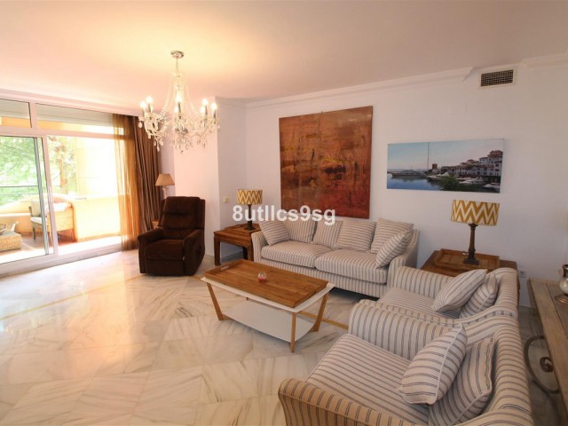 2 Schlafzimmer Apartment in Nueva Andalucía