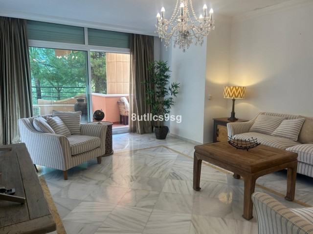 2 Schlafzimmer Apartment in Nueva Andalucía