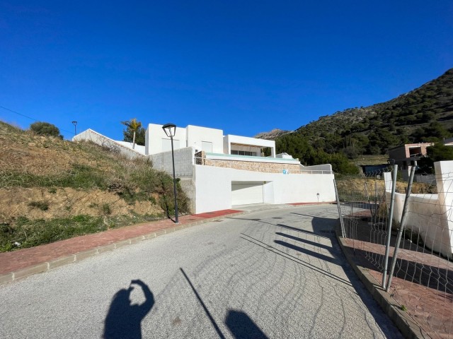  Plot in Mijas
