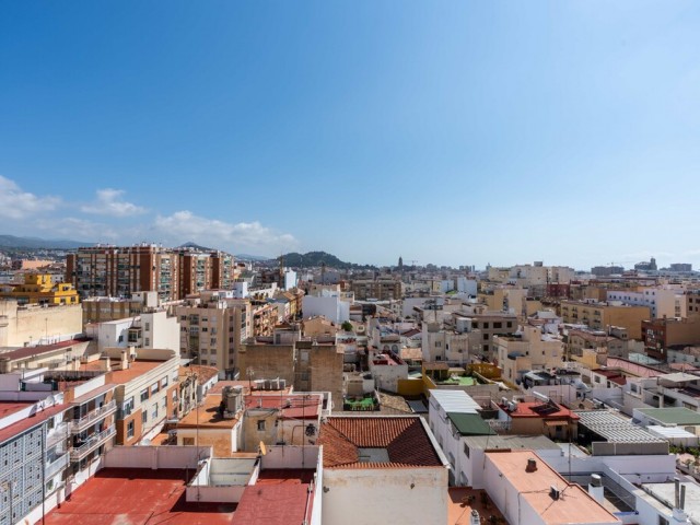 2 Bedrooms Apartment in Málaga Centro