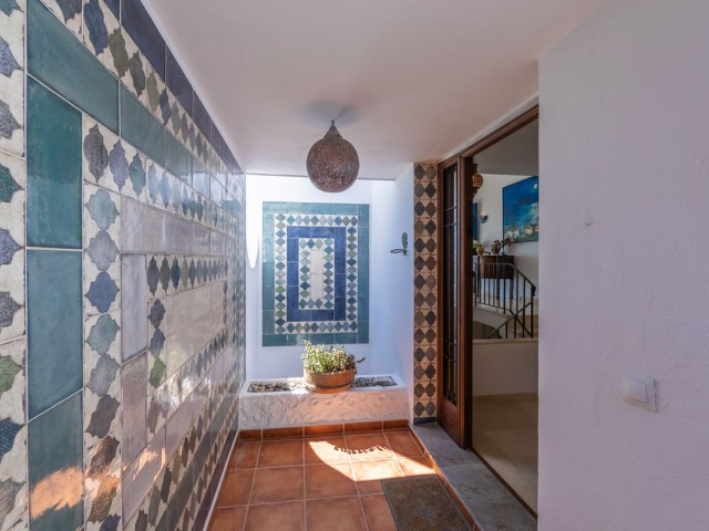 3 Bedrooms Villa in Estepona