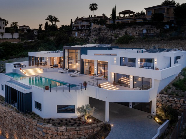 Villa con 6 Dormitorios  en Benahavís