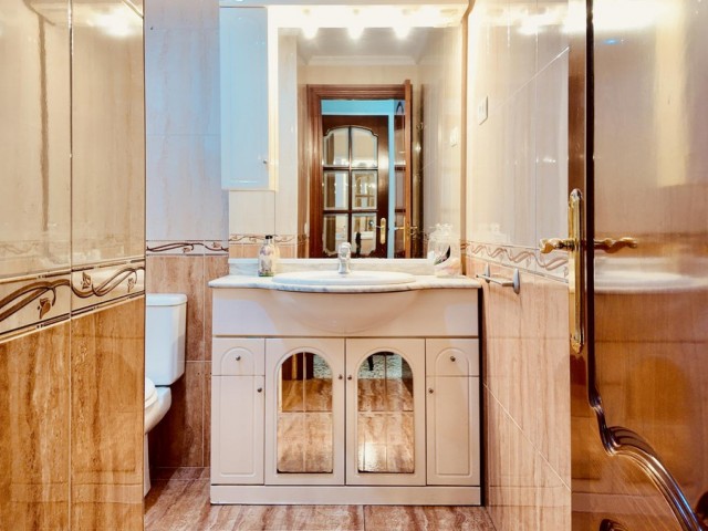 Appartement avec 4 Chambres  à Málaga