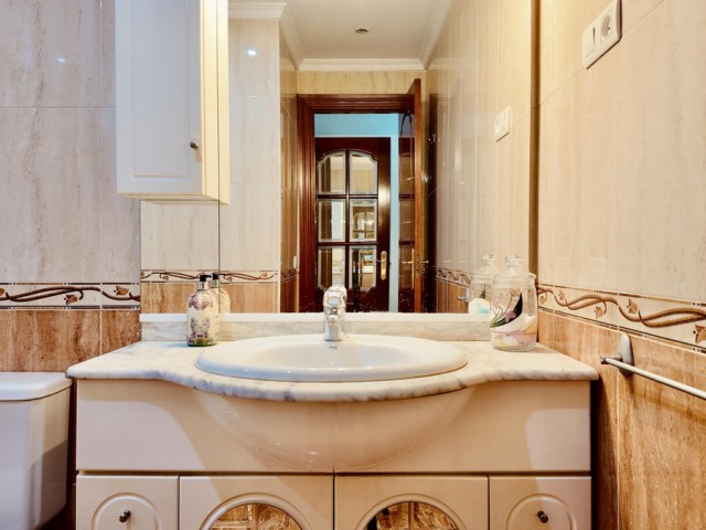 Appartement avec 4 Chambres  à Málaga