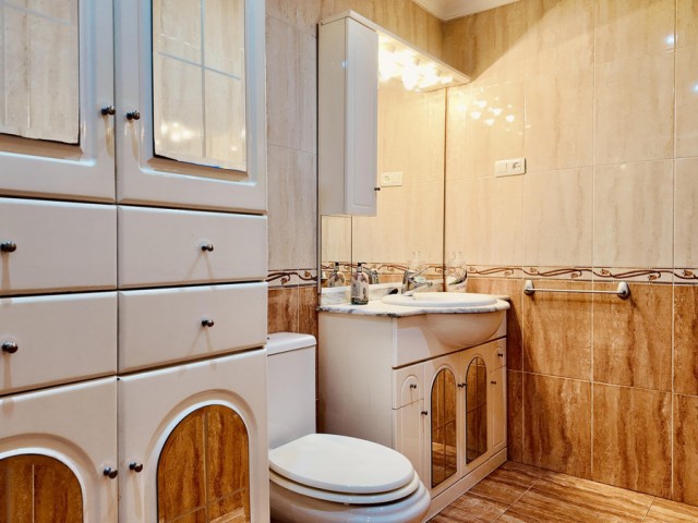 Appartement avec 4 Chambres  à Málaga