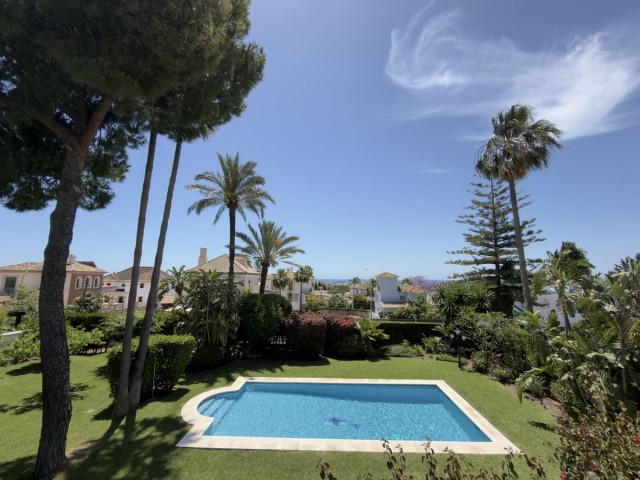 4 Bedrooms Villa in San Pedro de Alcántara