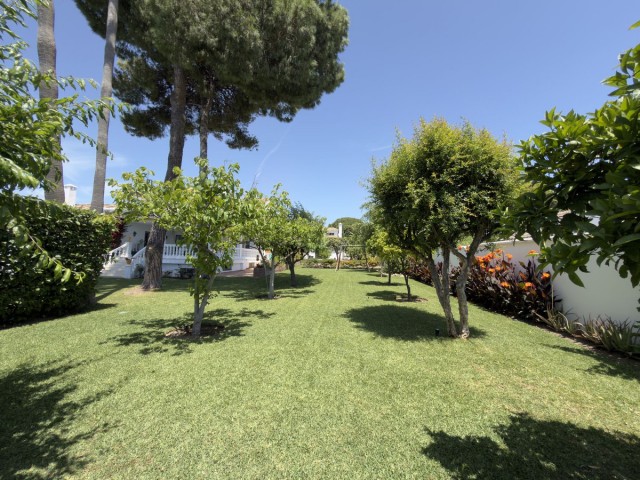 4 Bedrooms Villa in San Pedro de Alcántara