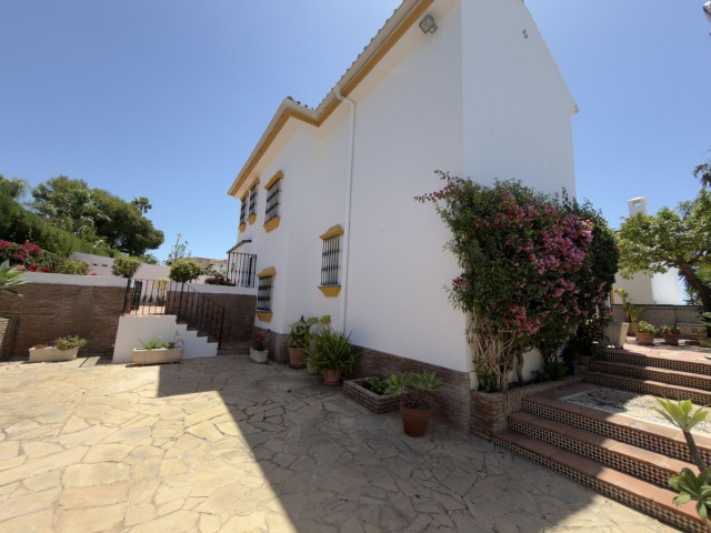 4 Bedrooms Villa in San Pedro de Alcántara