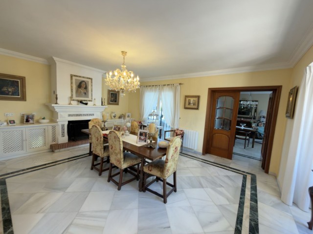 4 Bedrooms Villa in San Pedro de Alcántara