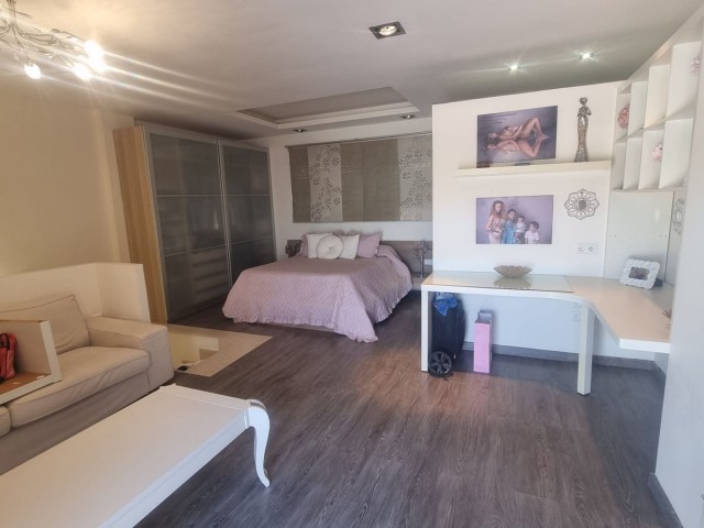 5 Schlafzimmer Reihenhaus in Estepona