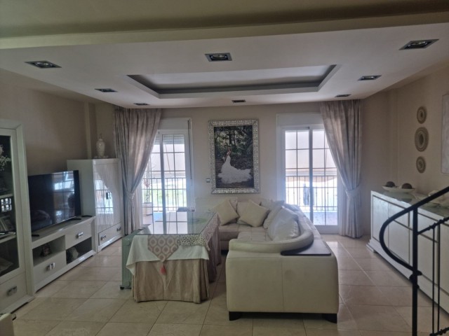 5 Schlafzimmer Reihenhaus in Estepona