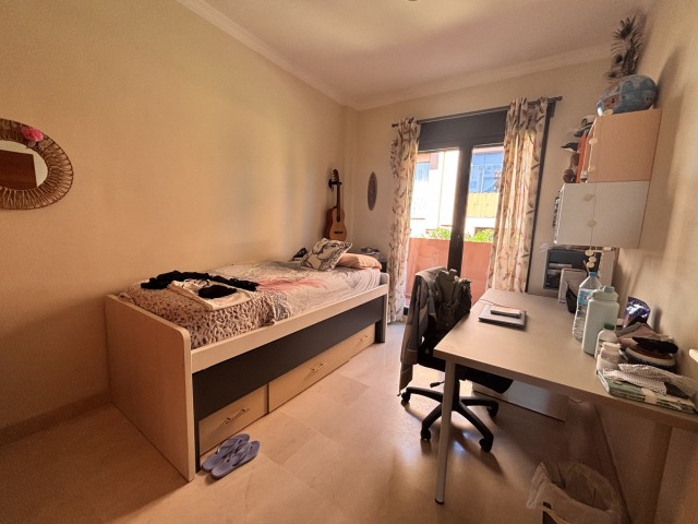 Maison mitoyenne avec 3 Chambres  à Estepona