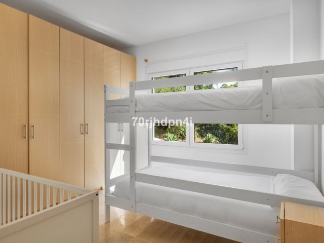 5 Bedrooms Villa in Estepona
