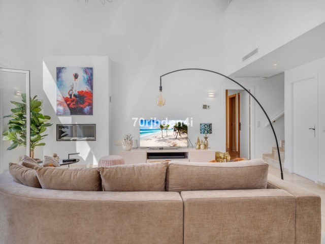 5 Bedrooms Villa in Estepona