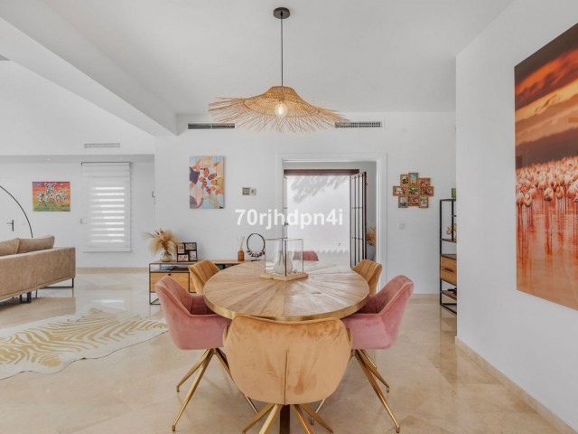 5 Bedrooms Villa in Estepona