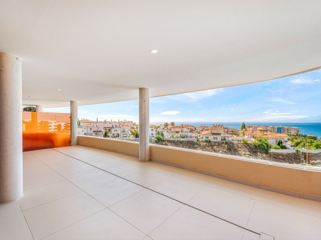 2 Bedrooms Apartment in Fuengirola