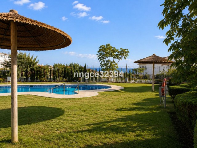 Appartement avec 3 Chambres  à Nueva Andalucía