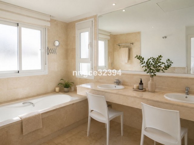Appartement avec 3 Chambres  à Nueva Andalucía