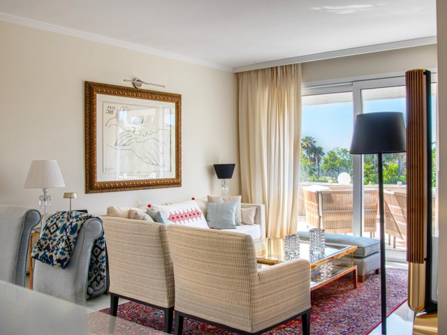 4 Schlafzimmer Apartment in Nueva Andalucía