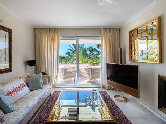 4 Schlafzimmer Apartment in Nueva Andalucía