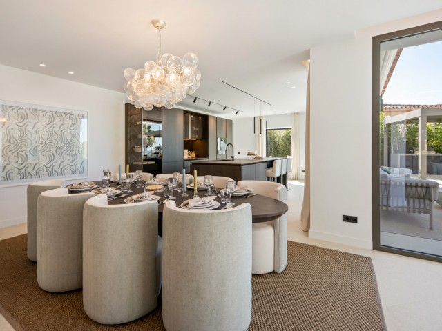Villa con 6 Dormitorios  en Benahavís
