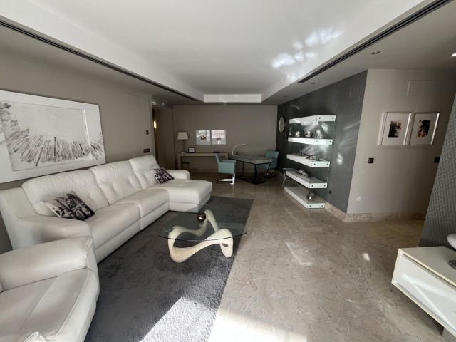 3 Bedrooms Apartment in Marbella