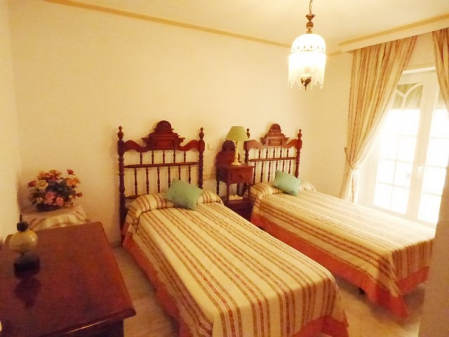 6 Bedrooms Townhouse in Marbella