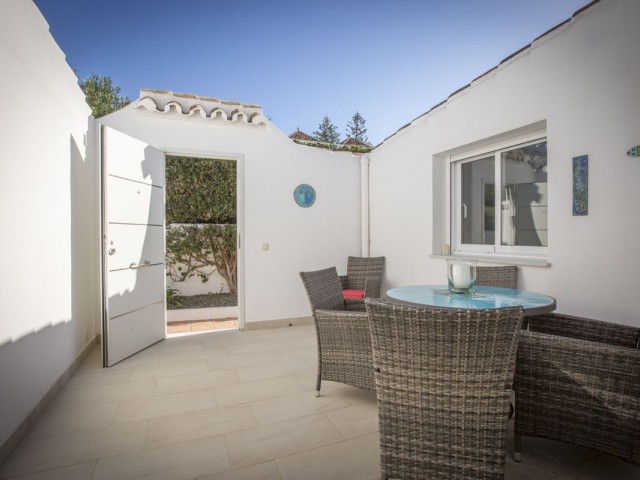 4 Schlafzimmer Reihenhaus in Nueva Andalucía